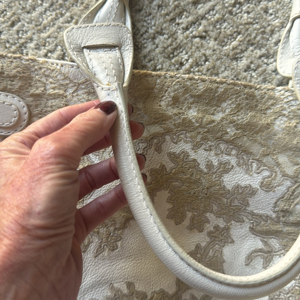 Red Valentino lace appliqué tote - Picture 8 of 16